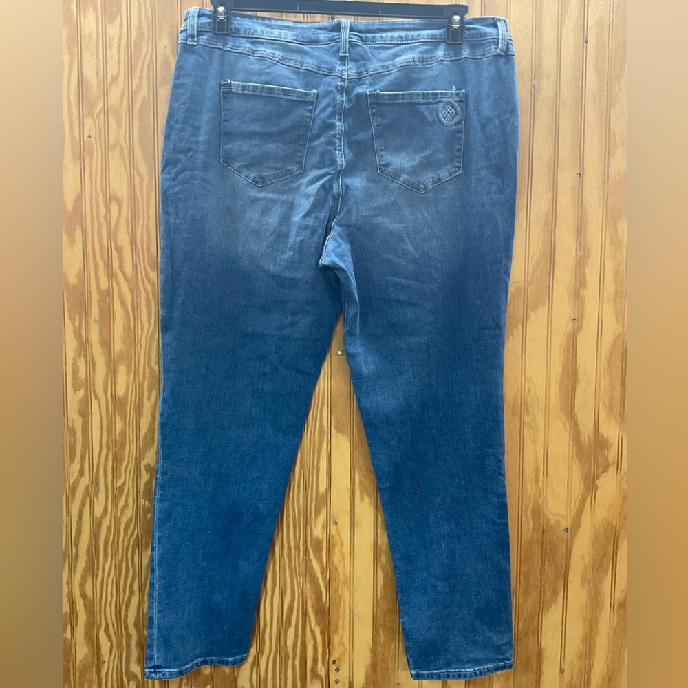 Laurie Felt Daisy Denim Boyfriend Jean - Picture 2 of 3